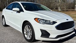 2020 Ford Fusion SE