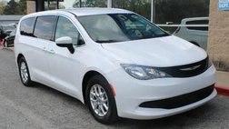 2022 Chrysler Voyager LX