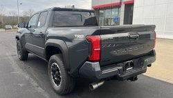 2025 Toyota Tacoma TRD Off-Road HV