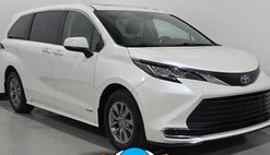 2021 Toyota Sienna LE