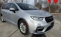 2023 Chrysler Pacifica Touring