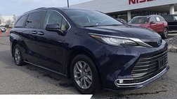 2022 Toyota Sienna XLE