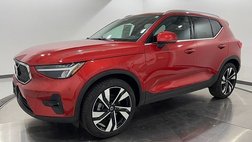 2025 Volvo XC40 B5 Plus Bright Theme
