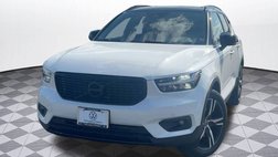 2022 Volvo XC40 T5 R-Design