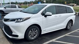 2021 Toyota Sienna LE 8-Passenger