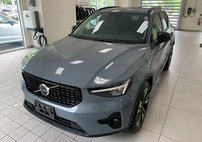 2023 Volvo XC40 B5 Plus Dark Theme