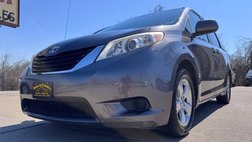 2014 Toyota Sienna LE 7-Passenger Auto Access Seat