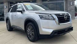 2023 Nissan Pathfinder SV
