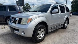 2005 Nissan Pathfinder XE