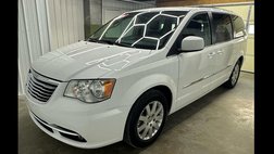2016 Chrysler Town and Country Touring