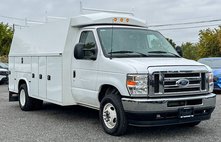 2024 Ford E-Series E-450 SD