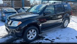 2011 Nissan Pathfinder LE