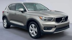 2022 Volvo XC40 T5 Momentum