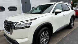 2022 Nissan Pathfinder SL
