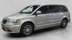 2014 Chrysler Town and Country S
