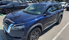 2022 Nissan Pathfinder SV