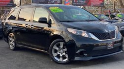 2013 Toyota Sienna SE 8-Passenger