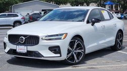 2024 Volvo S60 B5 Plus Dark Theme