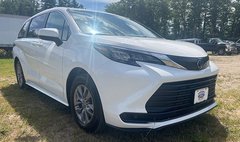 2024 Toyota Sienna LE 8-Passenger
