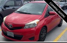 2013 Toyota Yaris LE