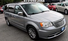 2014 Chrysler Town and Country Touring-L