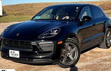 2022 Porsche Macan Base