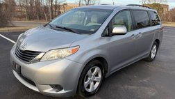 2013 Toyota Sienna LE 8-Passenger