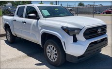 2025 Toyota Tacoma SR