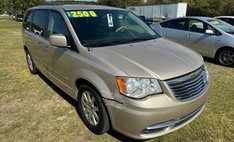2016 Chrysler Town and Country Touring