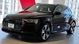 2023 Audi e-tron quattro Premium Plus