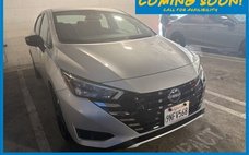 2024 Nissan Versa SR