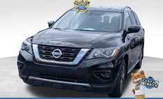 2020 Nissan Pathfinder S