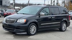 2016 Chrysler Town and Country Touring-L