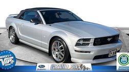 2005 Ford Mustang GT Deluxe