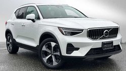 2025 Volvo XC40 B5 Core Bright Theme