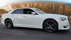 2023 Chrysler 300 Touring L