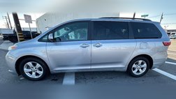 2015 Toyota Sienna LE 8-Passenger
