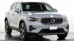 2025 Volvo XC40 B5 Core Bright Theme
