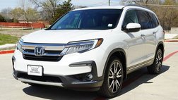 2020 Honda Pilot Touring w/Rear Captain's Chairs