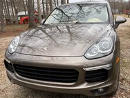 2016 Porsche Cayenne Base