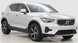 2025 Volvo XC40 B5 Core Bright Theme