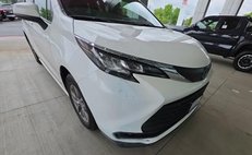 2021 Toyota Sienna LE 8-Passenger