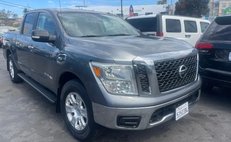 2017 Nissan Titan SV