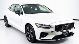 2024 Volvo S60 B5 Core Dark Theme