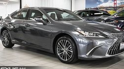 2022 Lexus ES 300h Base