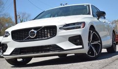 2024 Volvo S60 B5 Plus Dark Theme