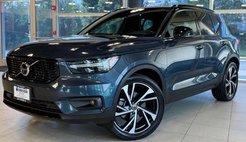 2022 Volvo XC40 T5 R-Design
