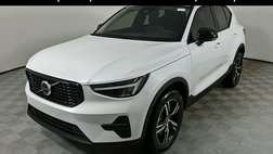 2026 Volvo XC40 B5 Core