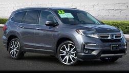 2022 Honda Pilot Touring w/Rear Captain's Chairs