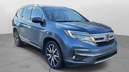 2019 Honda Pilot Touring w/Rear Captain's Chairs